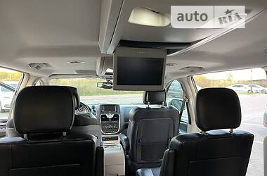 Минивэн Chrysler Town & Country 2015 в Киеве