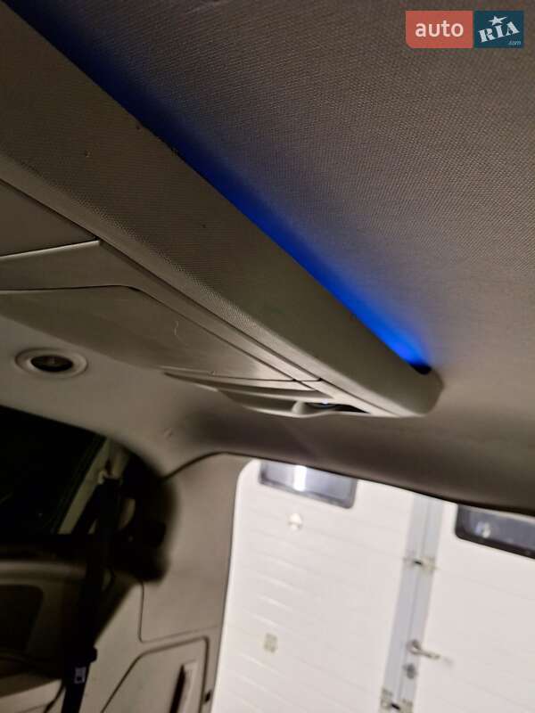 Мінівен Chrysler Town & Country 2013 в Києві