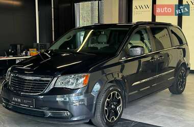 Мікровен Chrysler Town & Country 2012 в 