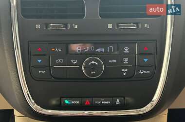 Мікровен Chrysler Town & Country 2012 в 