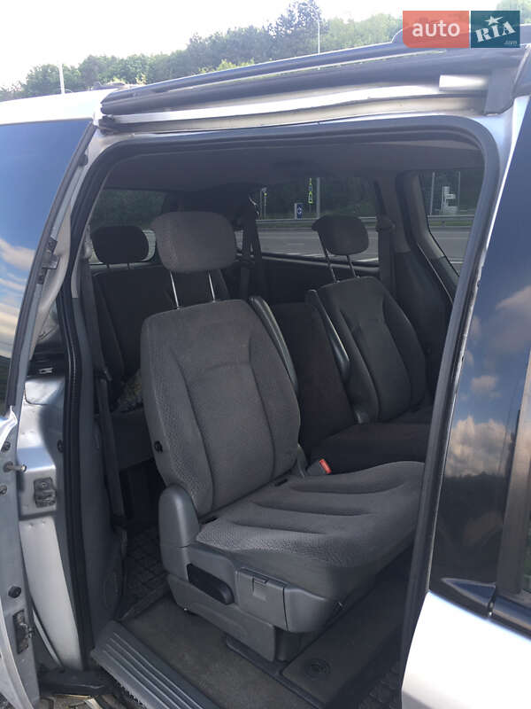 Минивэн Chrysler Town & Country 2007 в Могилев-Подольске