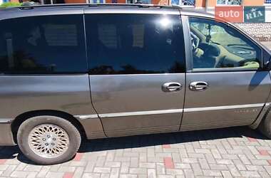 Минивэн Chrysler Town & Country 1997 в 