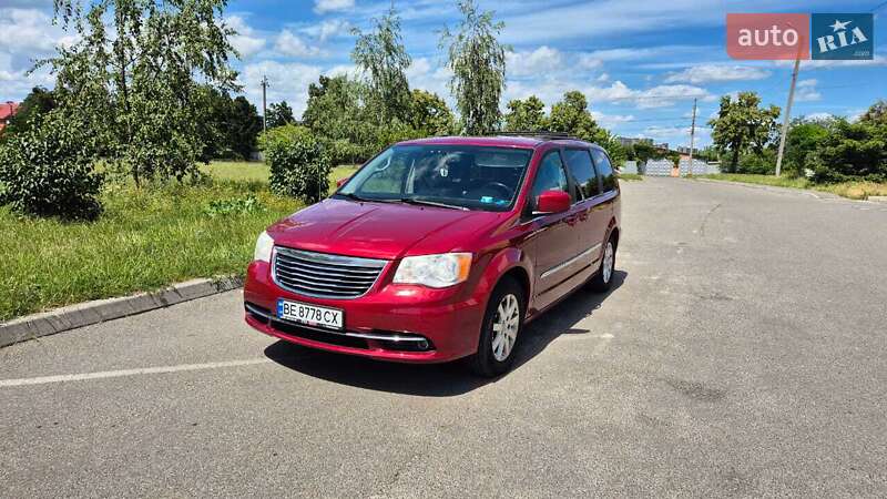 Минивэн Chrysler Town & Country 2013 в Борисполе