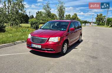 Минивэн Chrysler Town & Country 2013 в 