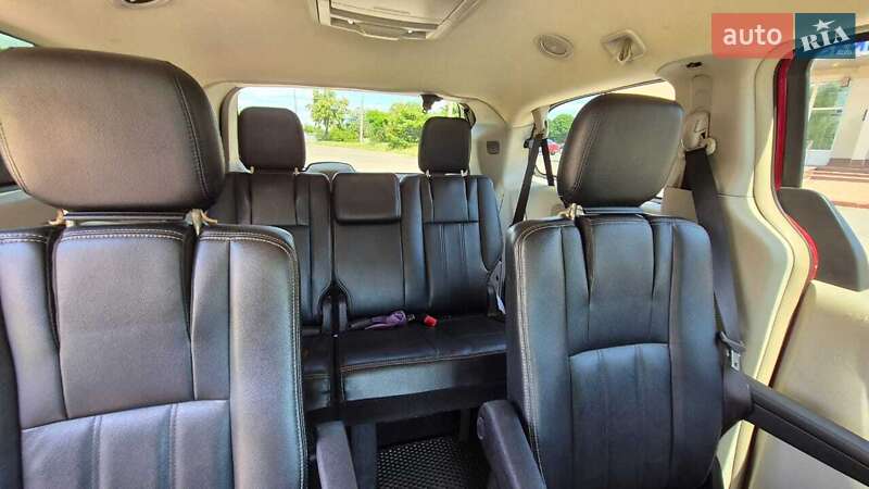 Минивэн Chrysler Town & Country 2013 в Борисполе