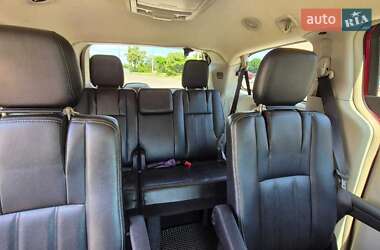 Минивэн Chrysler Town & Country 2013 в 