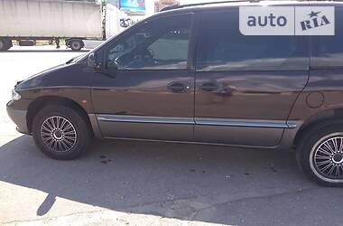 Минивэн Chrysler Voyager 1996 в Киеве