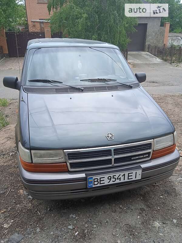 Мінівен Chrysler Voyager 1995 в Миколаєві