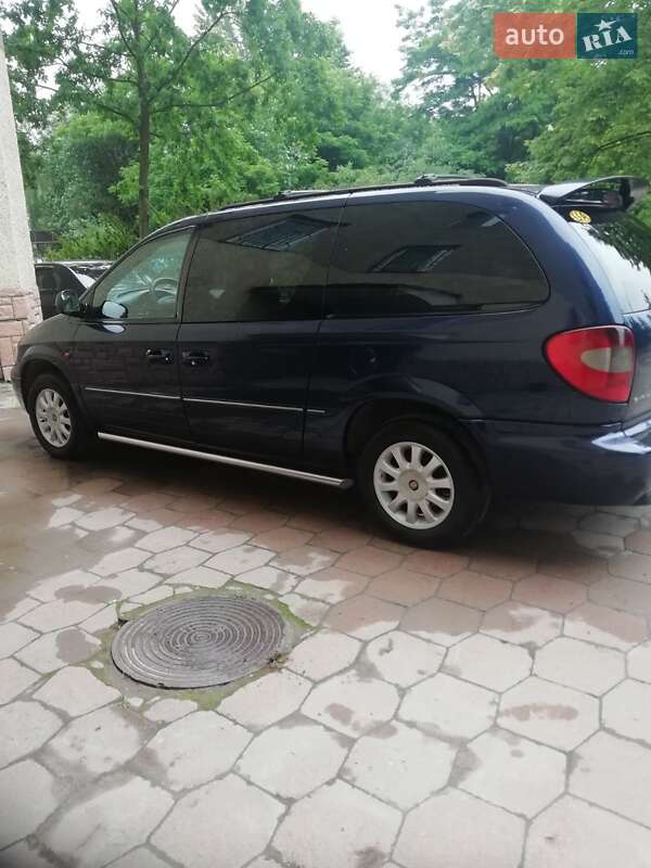 Мінівен Chrysler Voyager 2006 в Львові