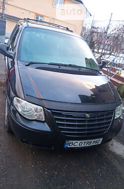 Минивэн Chrysler Voyager 2004 в Львове