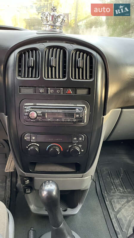 Минивэн Chrysler Voyager 2004 в Путиле фото 8 Минивэн Chrysler Voyager 2004 в Путиле
