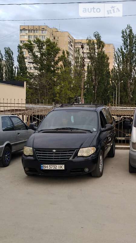Минивэн Chrysler Voyager 2004 в Одессе
