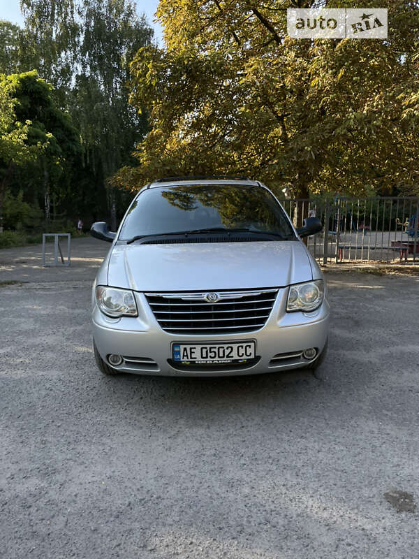 Минивэн Chrysler Voyager 2004 в Днепре