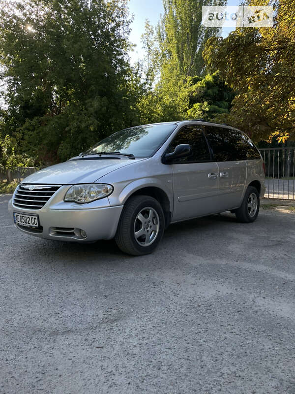 Минивэн Chrysler Voyager 2004 в Днепре