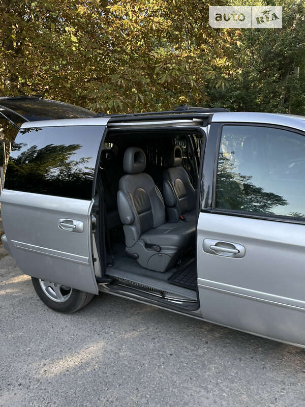 Минивэн Chrysler Voyager 2004 в Днепре