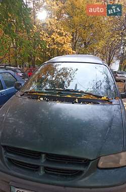 Минивэн Chrysler Voyager 1999 в 