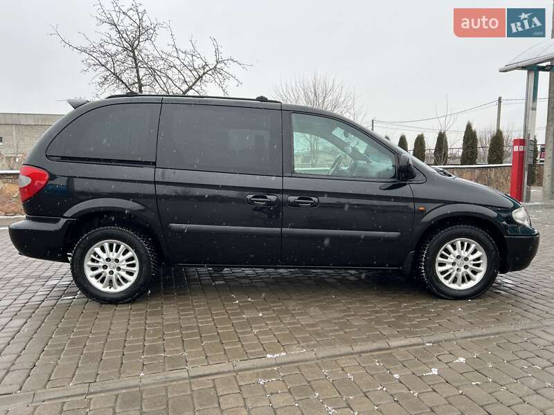 Минивэн Chrysler Voyager 2007 в Березному