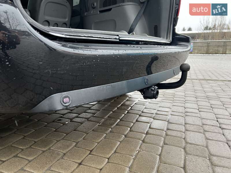 Минивэн Chrysler Voyager 2007 в Березному