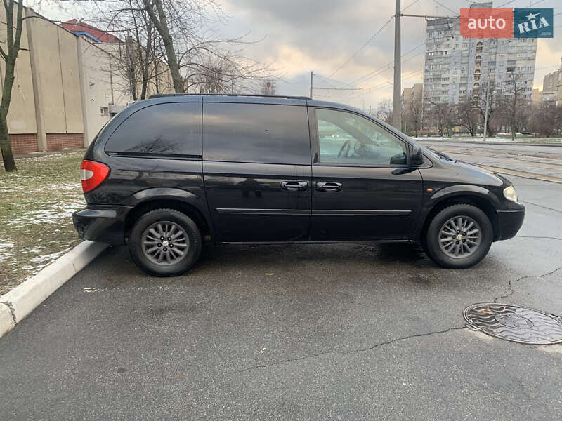 Chrysler Voyager 2005