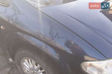 Минивэн Chrysler Voyager 2006 в 