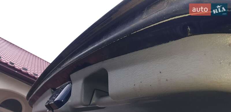 Минивэн Chrysler Voyager 2006 в Жовкве