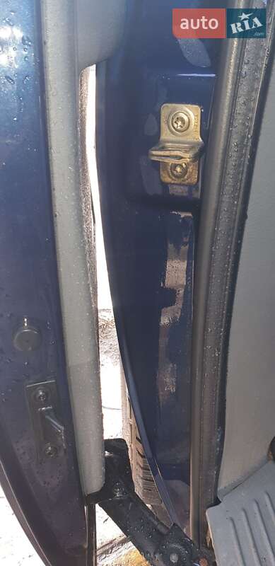 Минивэн Chrysler Voyager 2006 в Жовкве