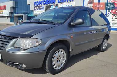 Минивэн Chrysler Voyager 2006 в 