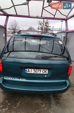 Минивэн Chrysler Voyager 2001 в 