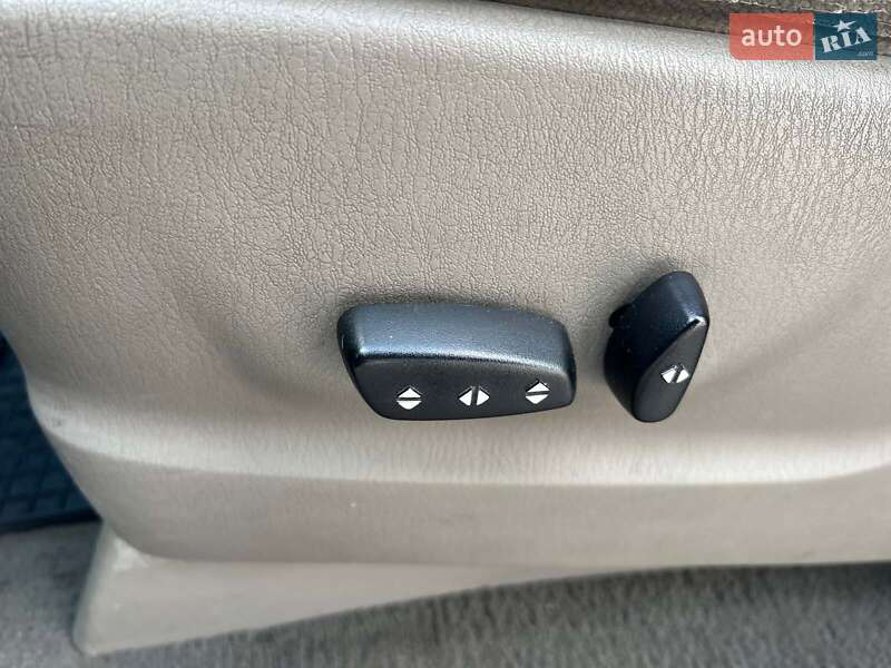 Минивэн Chrysler Voyager 2001 в Одессе