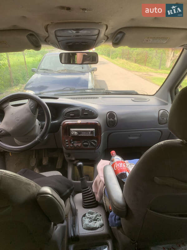 Универсал Chrysler Voyager 2000 в Самборе