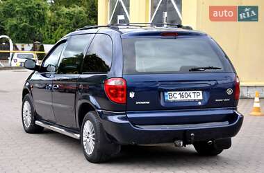 Минивэн Chrysler Voyager 2003 в 