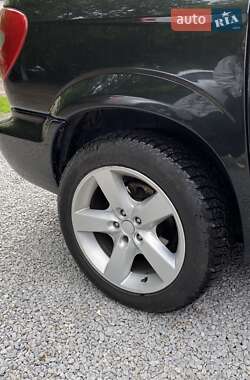 Минивэн Chrysler Voyager 2005 в 