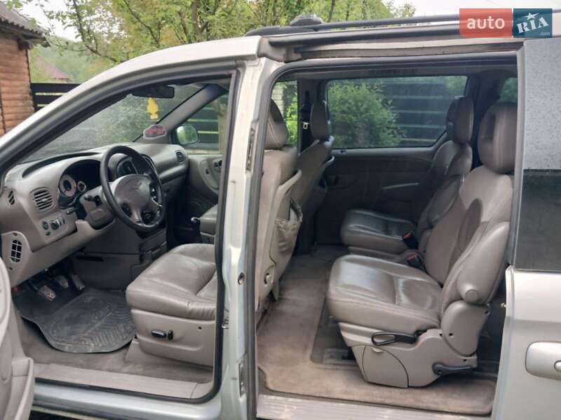 Минивэн Chrysler Voyager 2001 в Ивано-Франковске