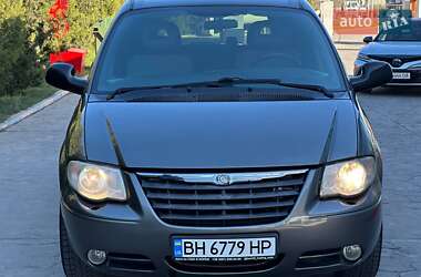 Минивэн Chrysler Voyager 2004 в 