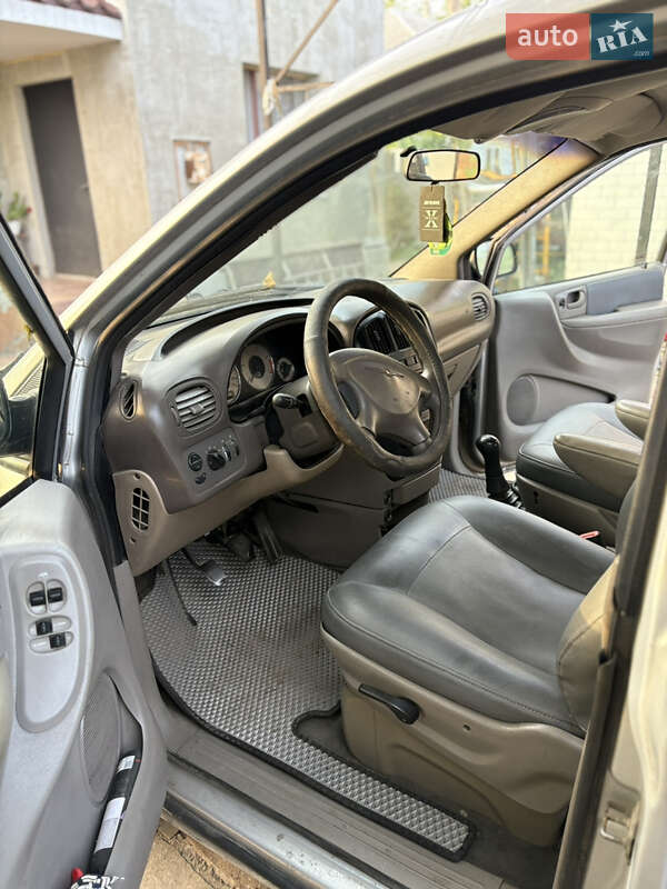 Минивэн Chrysler Voyager 2002 в Броварах