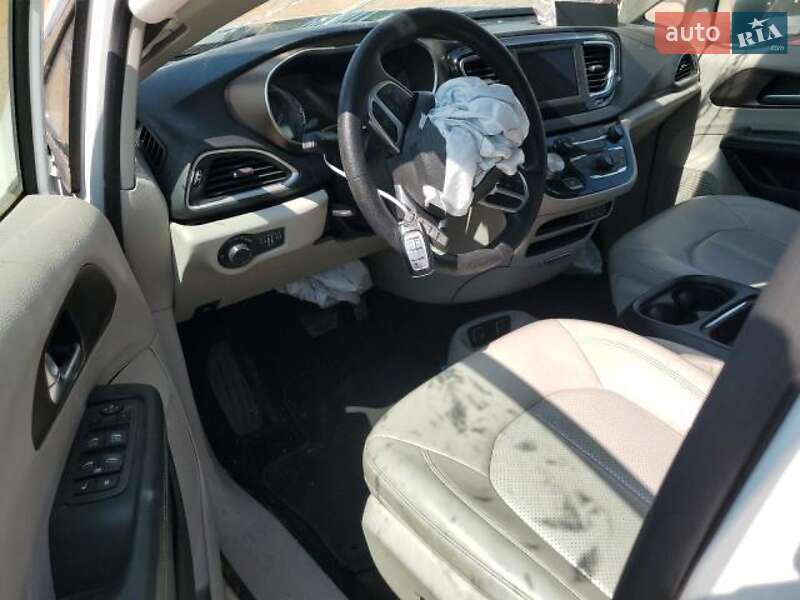 Минивэн Chrysler Voyager 2021 в Трускавце