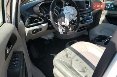 Минивэн Chrysler Voyager 2021 в 