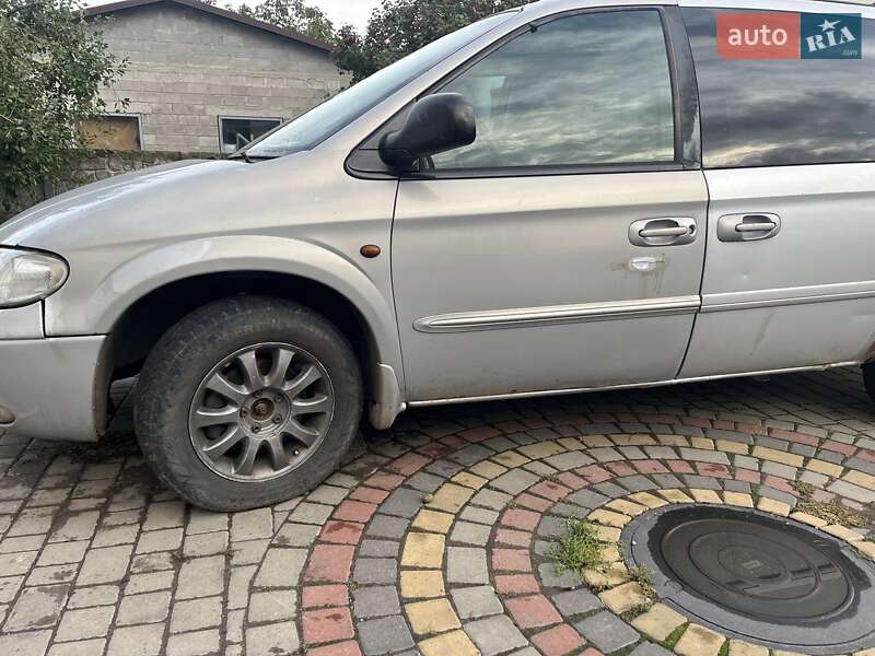 Минивэн Chrysler Voyager 2001 в Луцке