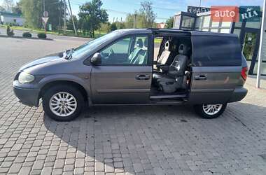 Минивэн Chrysler Voyager 2005 в 