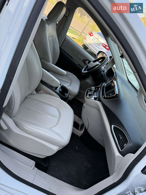 Минивэн Chrysler Voyager 2020 в Луцке фото 13 Минивэн Chrysler Voyager 2020 в Луцке