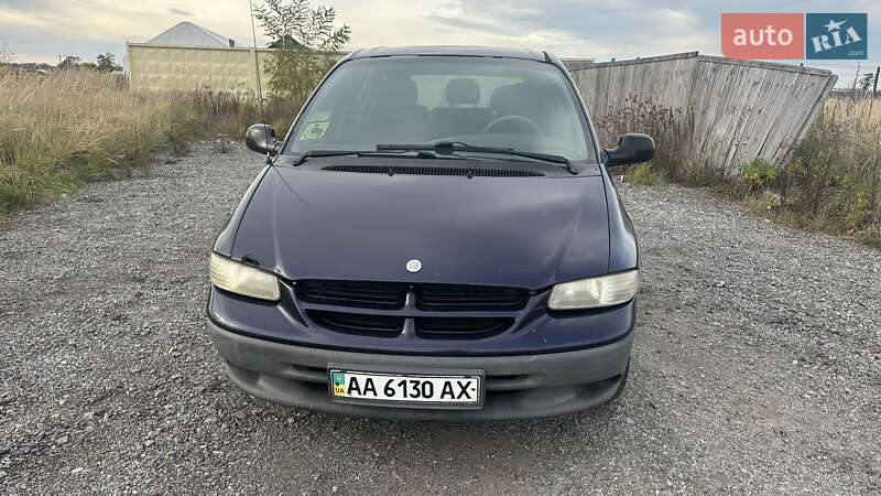 Минивэн Chrysler Voyager 2000 в Киеве фото 4 Минивэн Chrysler Voyager 2000 в Киеве