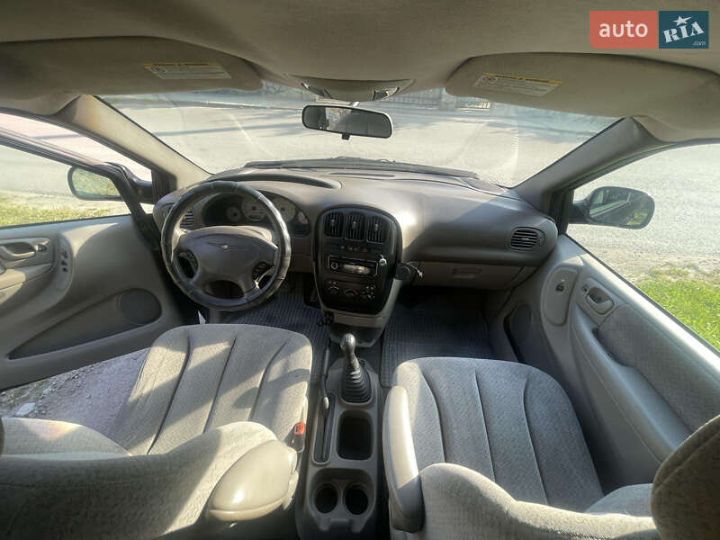 Минивэн Chrysler Voyager 2003 в Ивано-Франковске