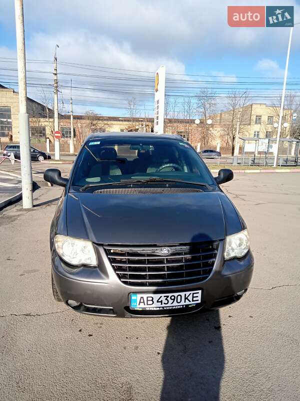 Універсал Chrysler Voyager 2004 в Вінниці