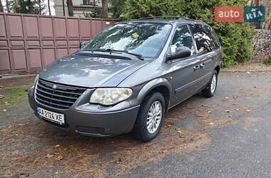 Мінівен Chrysler Voyager 2005 в Києві
