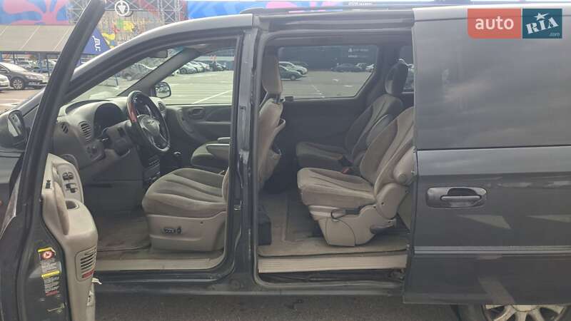 Мінівен Chrysler Voyager 2001 в Києві фото 11 Мінівен Chrysler Voyager 2001 в Києві