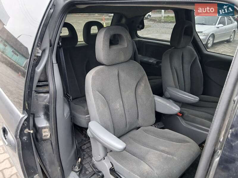 Мінівен Chrysler Voyager 2005 в Хотині фото 4 Мінівен Chrysler Voyager 2005 в Хотині