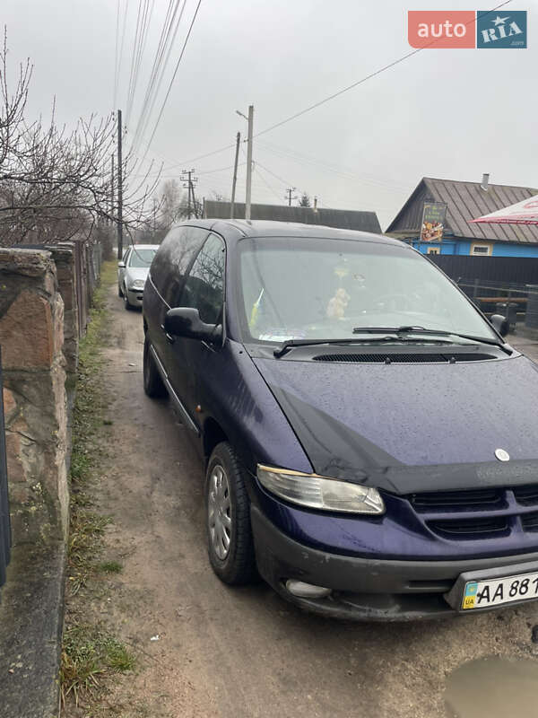 Універсал Chrysler Voyager 1997 в Олевську