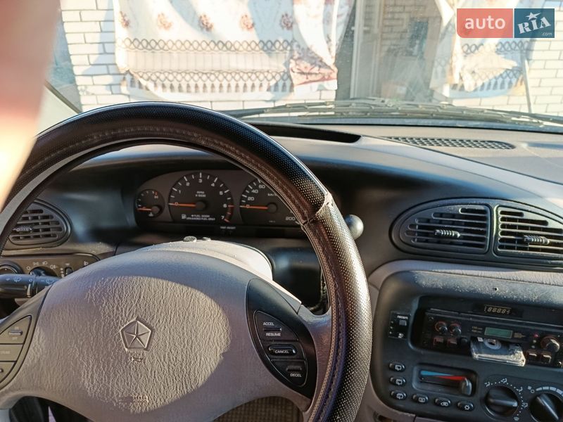 Минивэн Chrysler Voyager 1999 в Ирпене