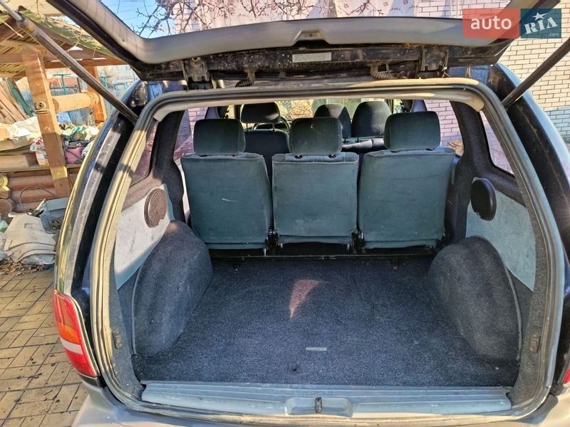 Минивэн Chrysler Voyager 1999 в Ирпене