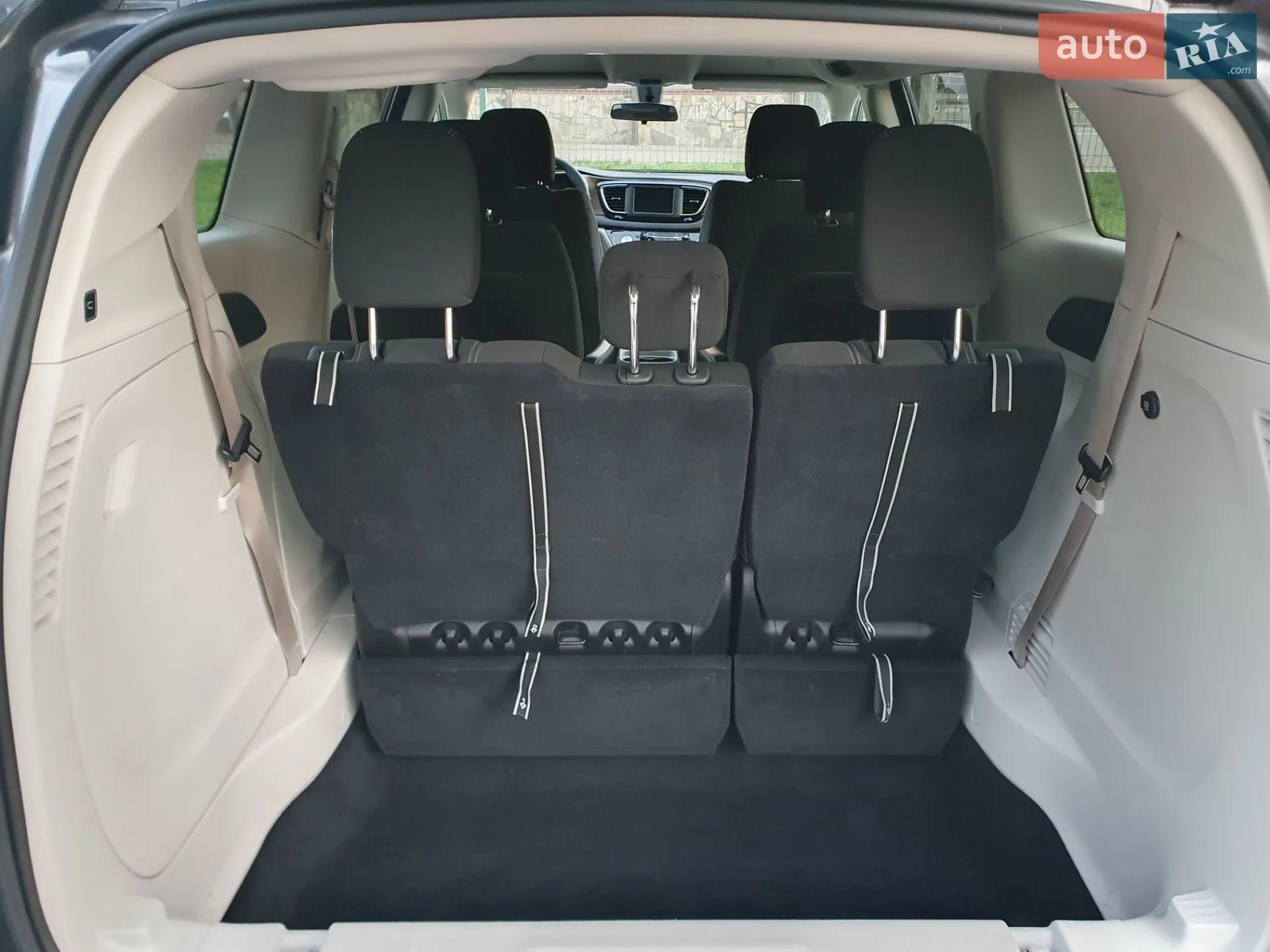 2022 Chrysler Voyager - мініатюра 41